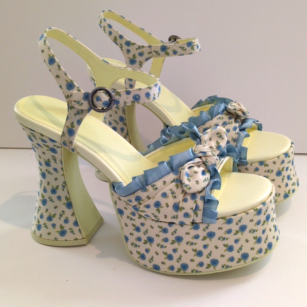 Southern Sworn Platform Sandals - Picture 6 of 12